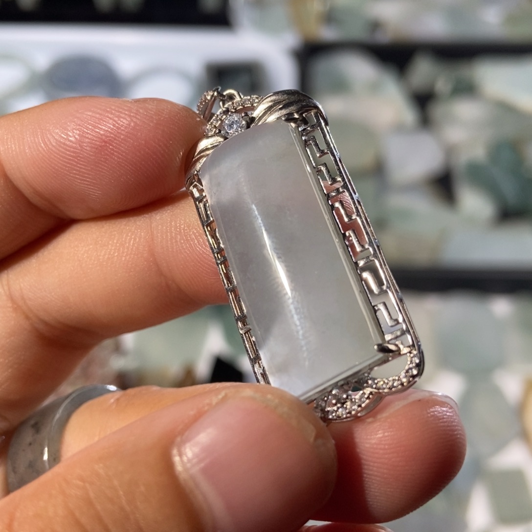 定制翡翠未镶嵌天然缅甸翡翠片料糯冰