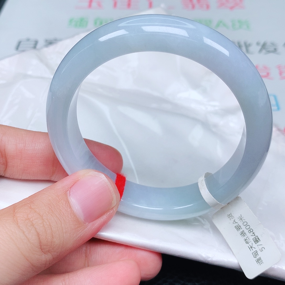 未镶嵌手镯翡翠天然翡翠手镯