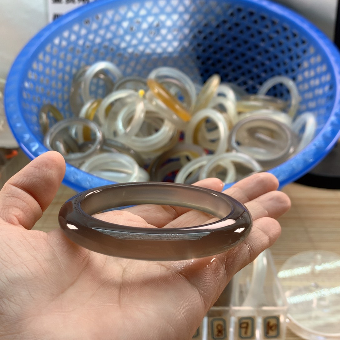 手镯玛瑙/玉髓未镶嵌