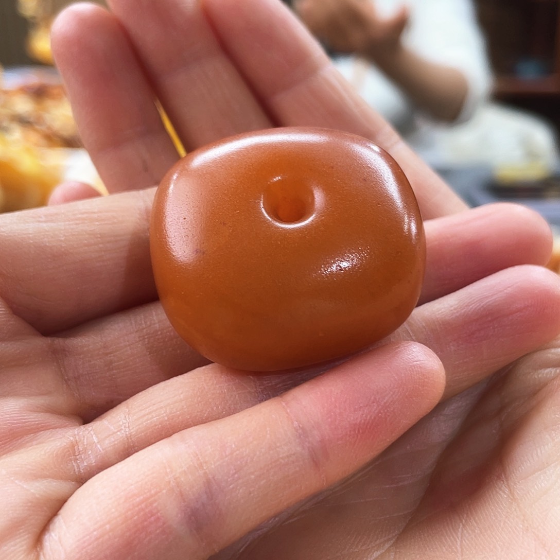 琥珀颈饰未镶嵌蜜蜡吊坠