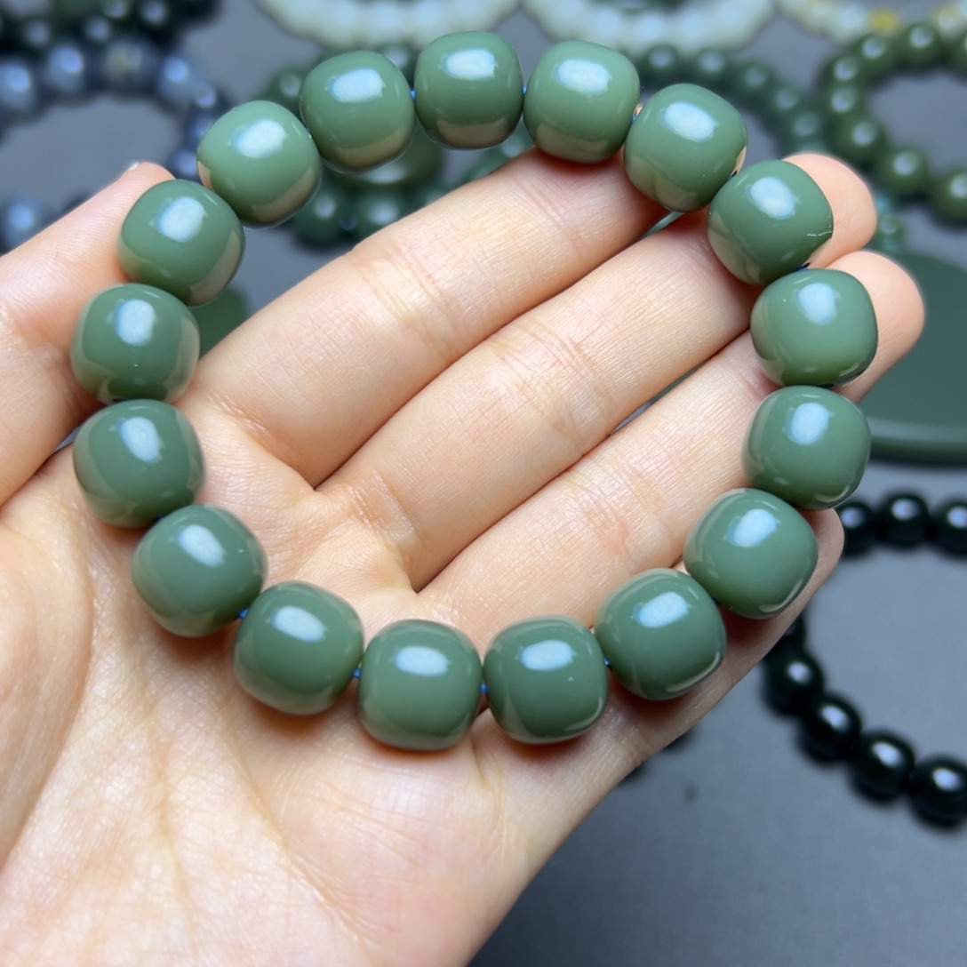 大***象和田玉未镶嵌手链