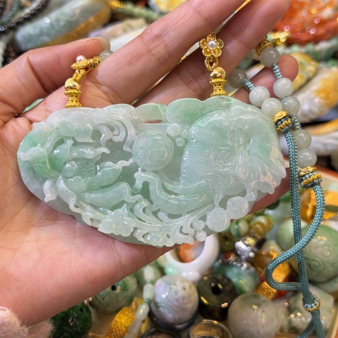 翡翠颈饰未镶嵌待编款