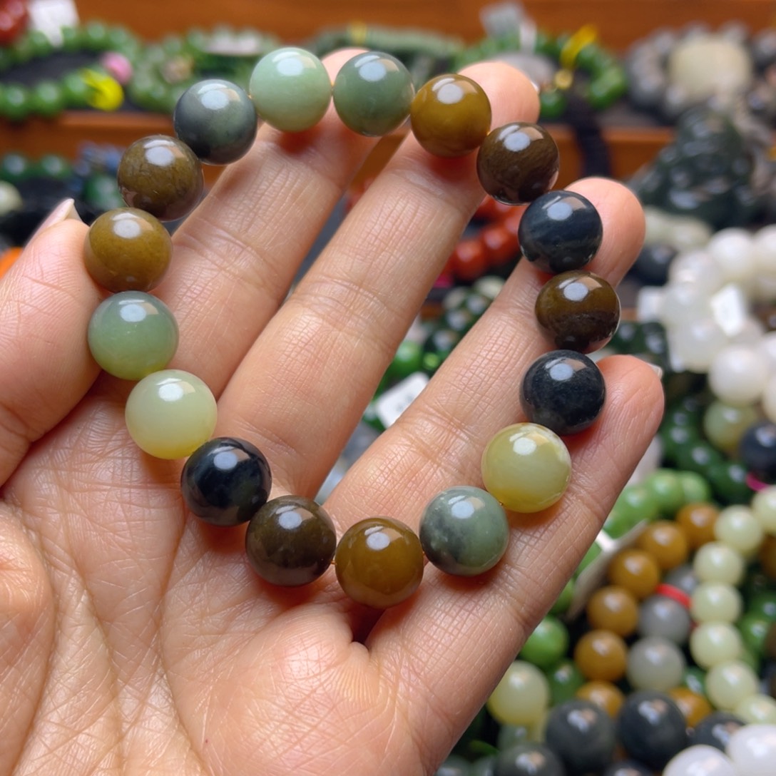 和田玉未镶嵌手链