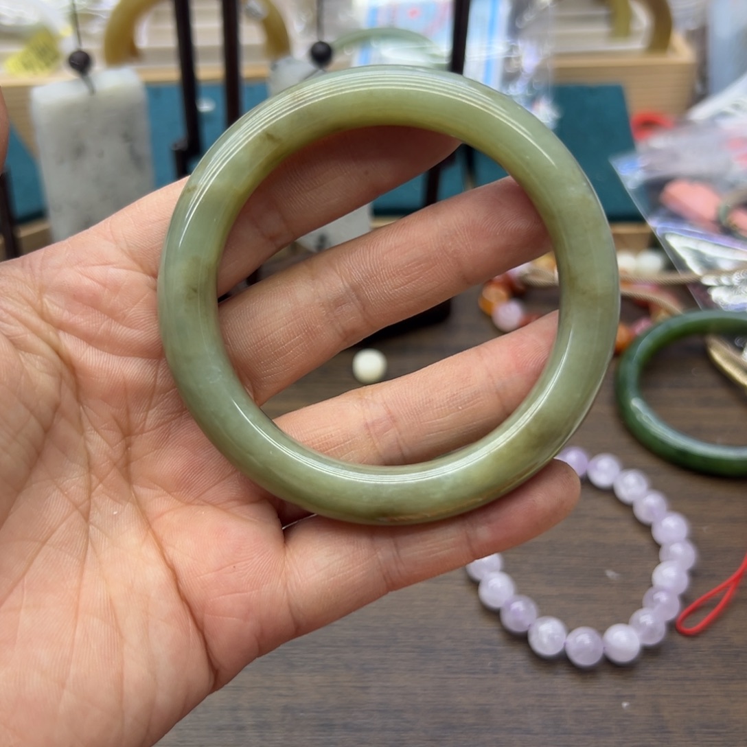 和田玉未镶嵌手镯59.1圈围853