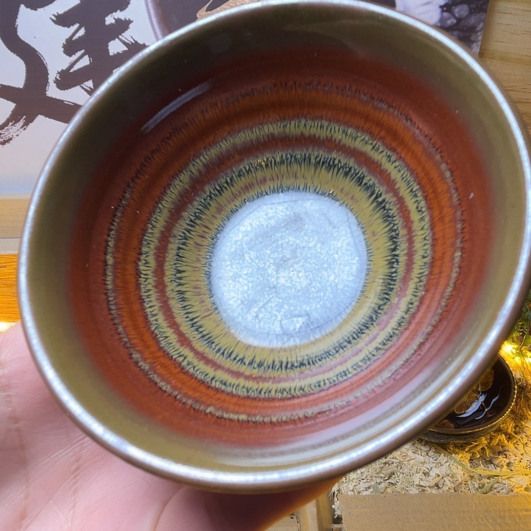 茶盏在这条街等的时间很短暂