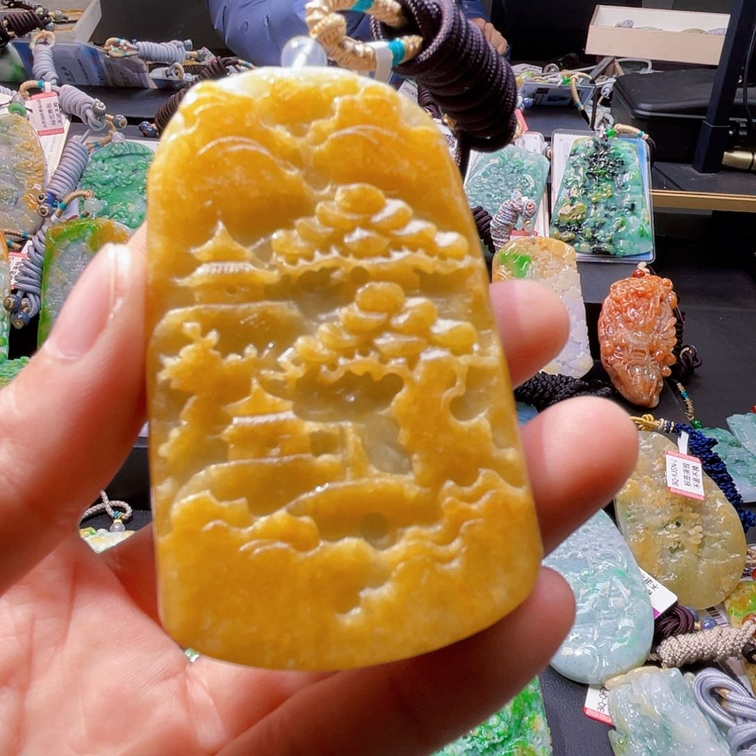 颈饰未镶嵌翡翠一