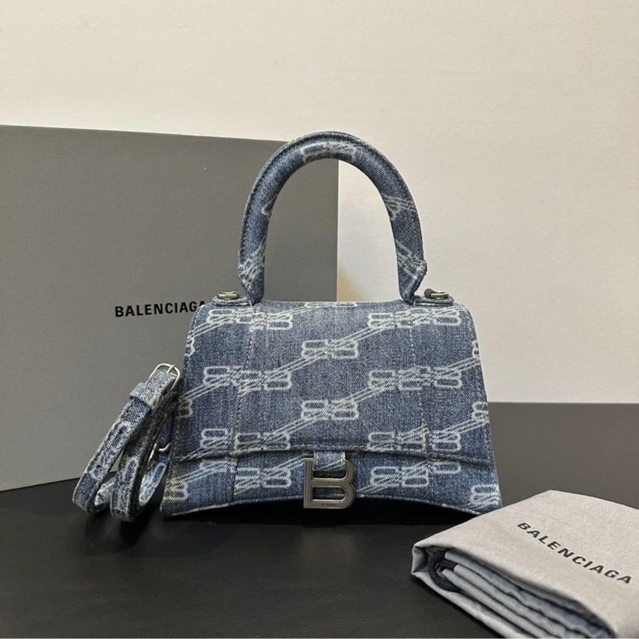 95新 Balenciaga/巴黎世家 包展专属 牛仔蓝S号银扣沙漏