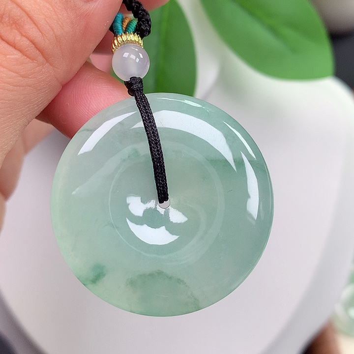 翡翠未镶嵌颈饰平安扣 35.7x5.9mm