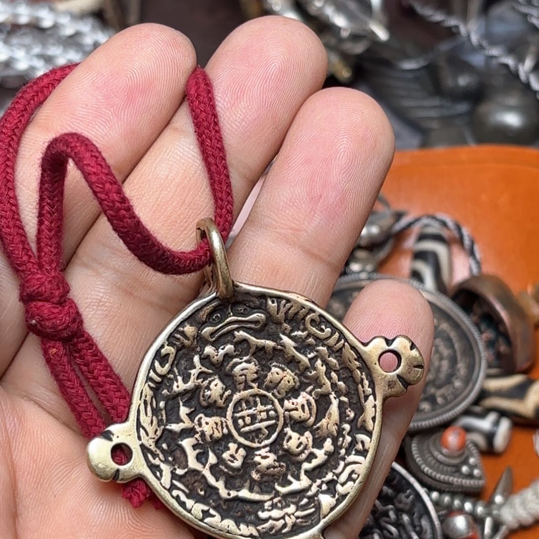 铜星月菩提吊坠项链