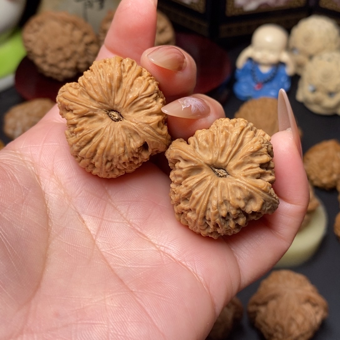 文玩核桃把件全品小南疆34.5