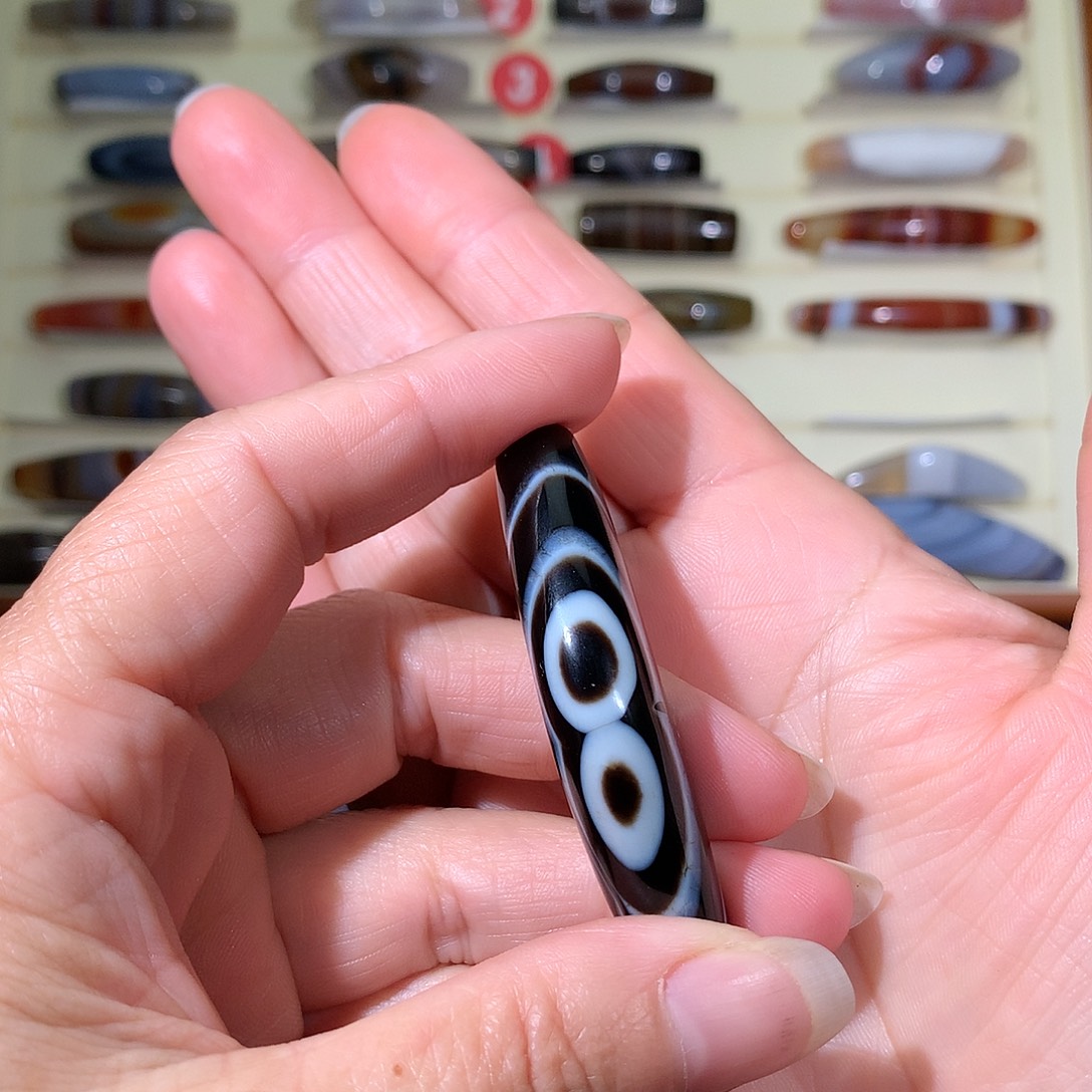 唐***九玛瑙/玉髓未镶嵌颈饰