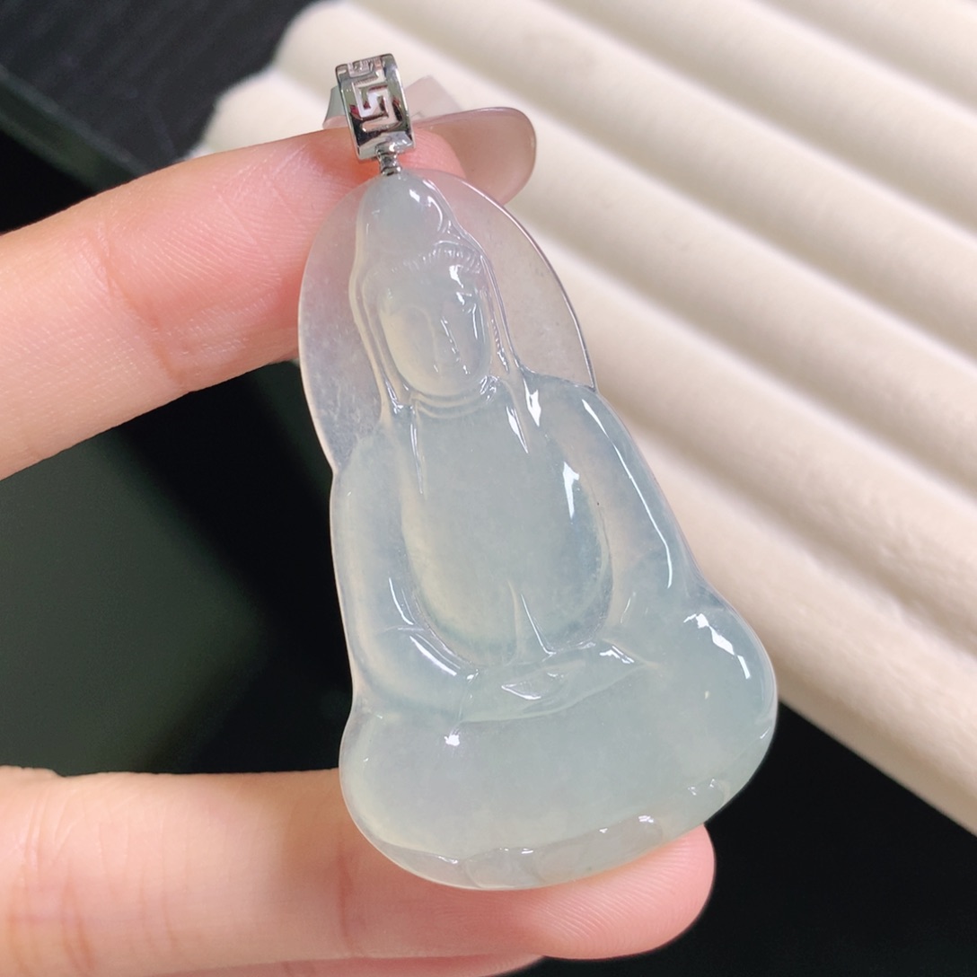 翡翠颈饰18K金镶嵌观音