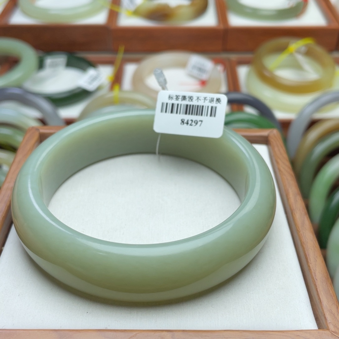 【闪购商品】和田玉手镯未镶嵌62.8