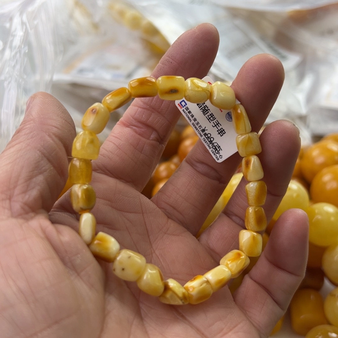 琥珀珠宝奇石未镶嵌