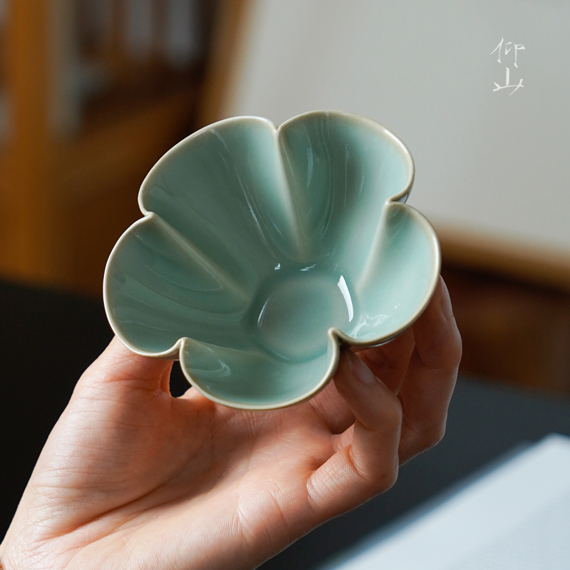 仰山 耀州窑  花口盏 天青釉茶杯 主人杯 手工 青瓷桃花盏