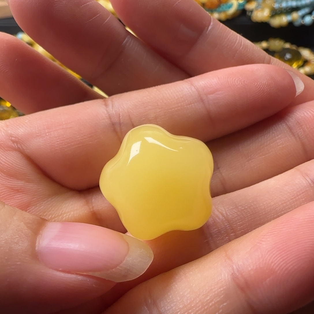 凌***猫蜜蜡未镶嵌颈饰蜜蜡星星吊坠（打孔不退换）