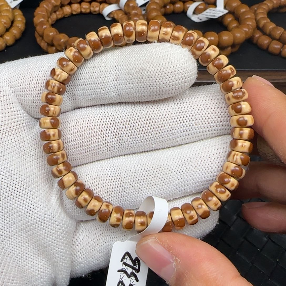 手串紫金鼠7.5mm纯肉三花药片233B