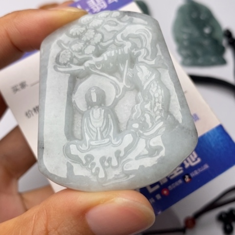 翡翠未镶嵌颈饰翡翠