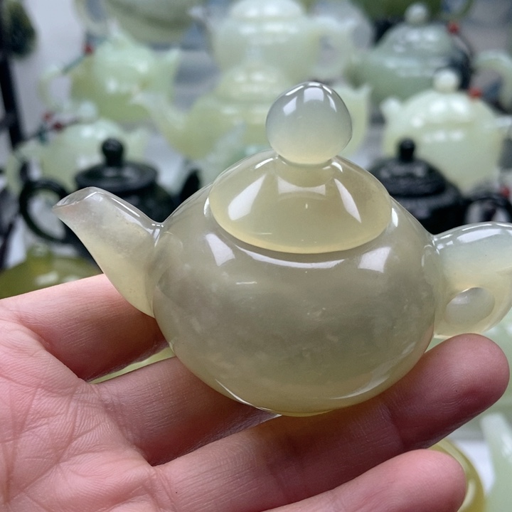 蛇纹石玉壶未镶嵌