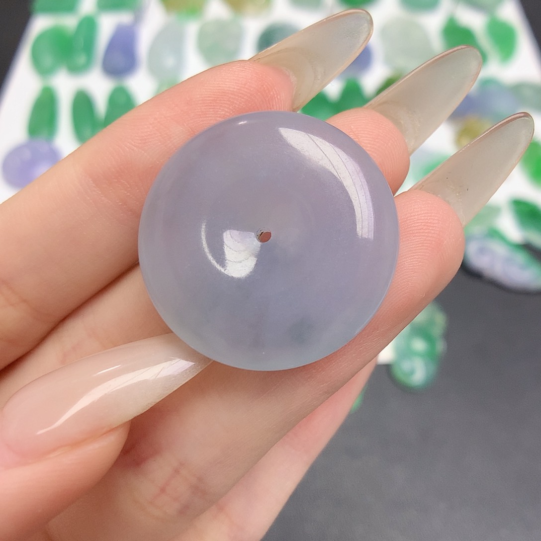 翡翠未镶嵌颈饰平安扣