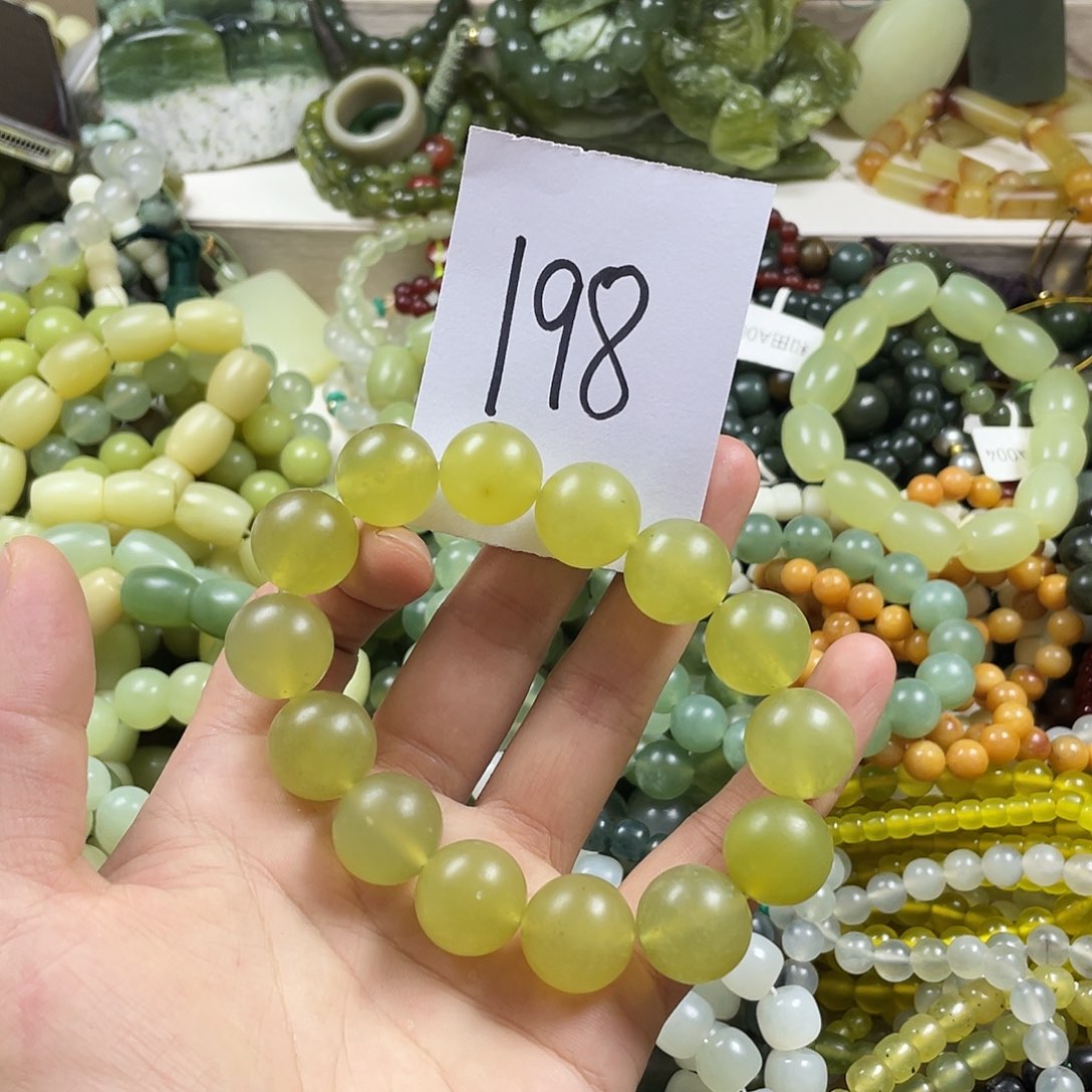 未镶嵌蛇纹石玉手链