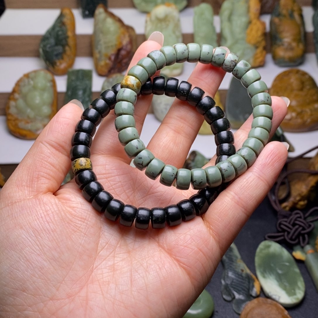 岫岩河磨玉（透闪石质玉）手串未镶嵌神*人