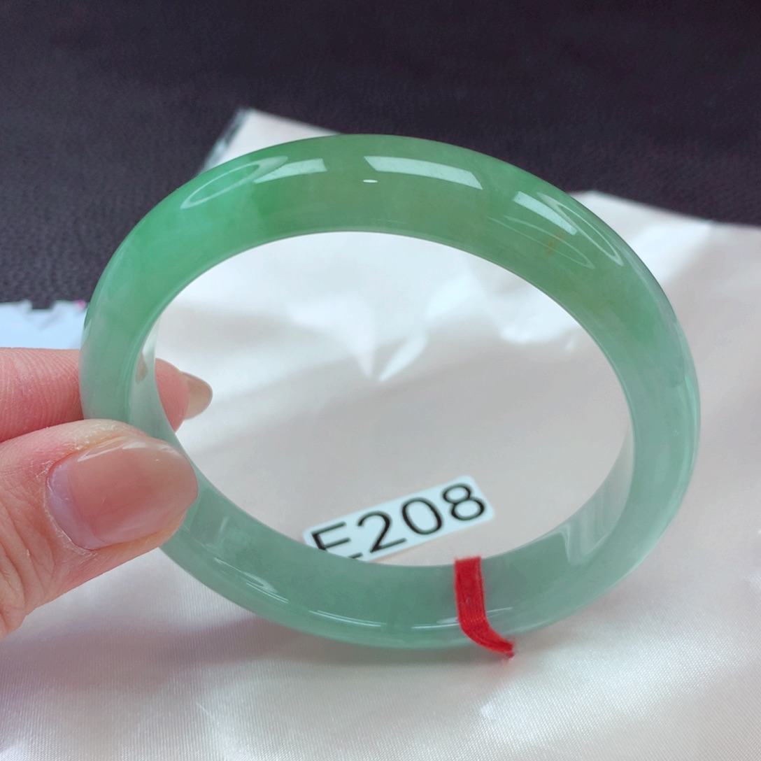 翡翠手镯未镶嵌手镯88