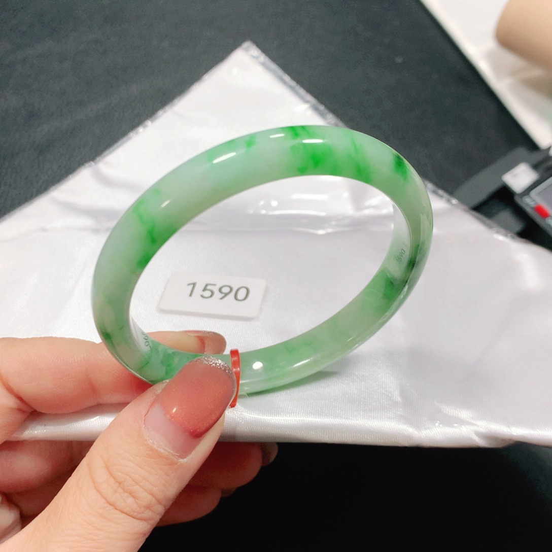 翡翠未镶嵌手镯（贵妃镯）03