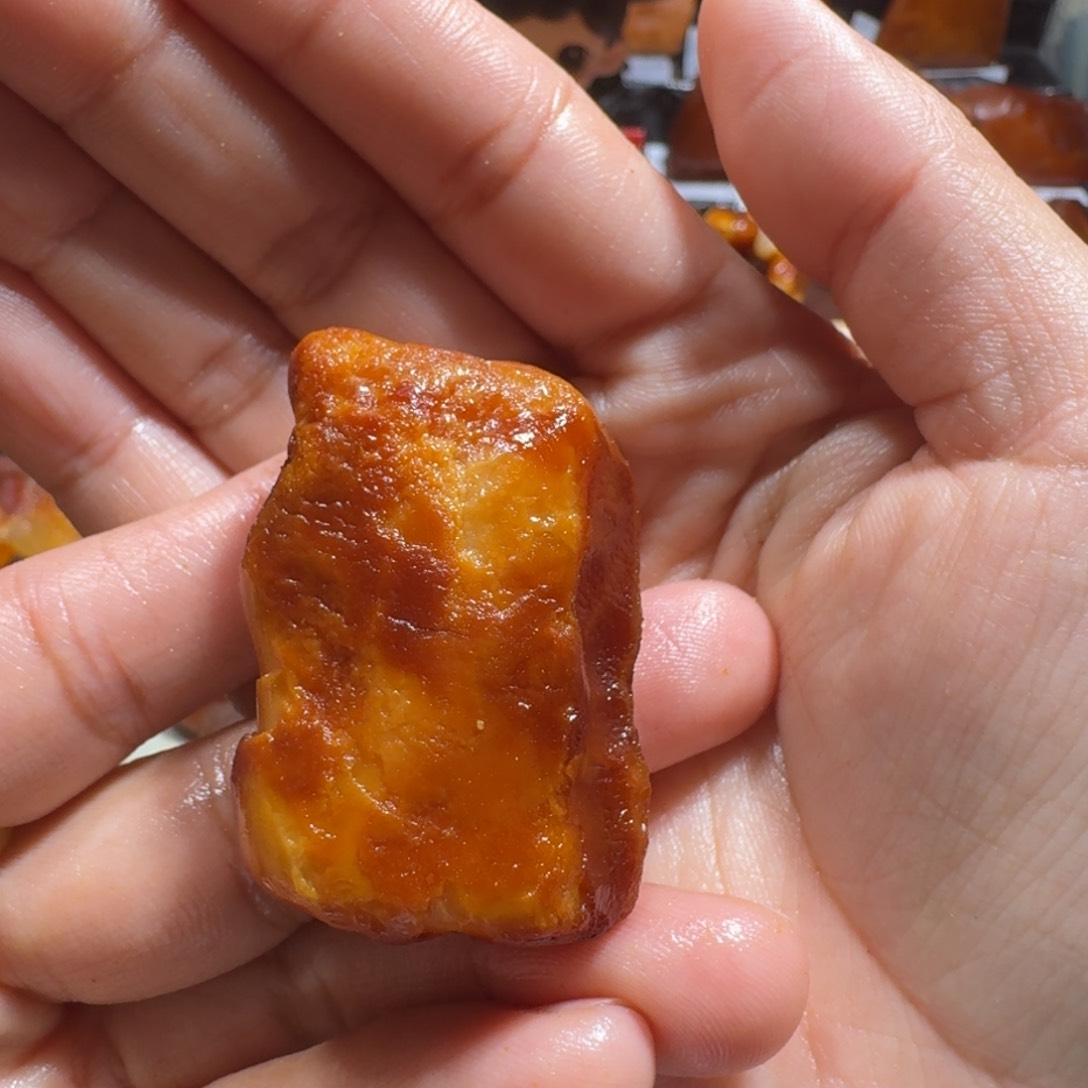 定制琥珀未镶嵌涅****河定制