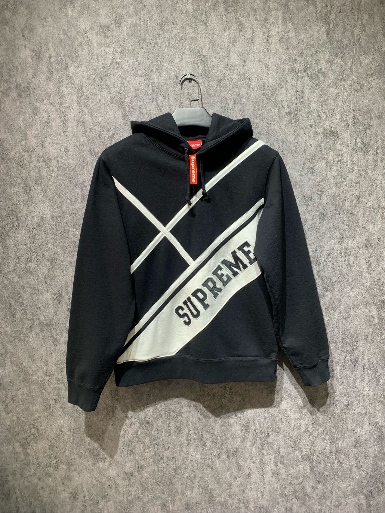 未使用 maje 【Supreme】黑色斜标logo连帽卫衣/M码 /Y6211