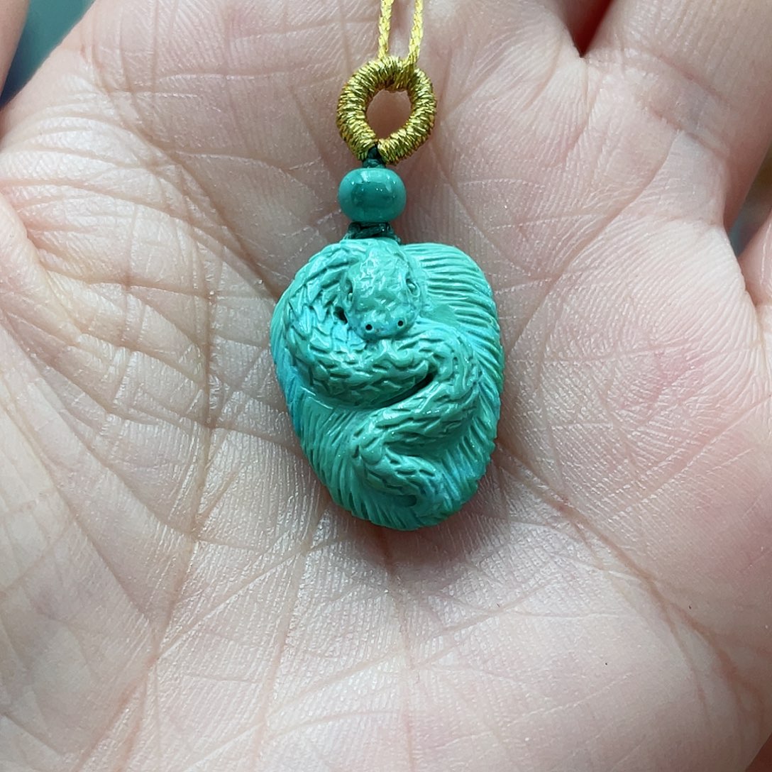 绿松石颈饰未镶嵌