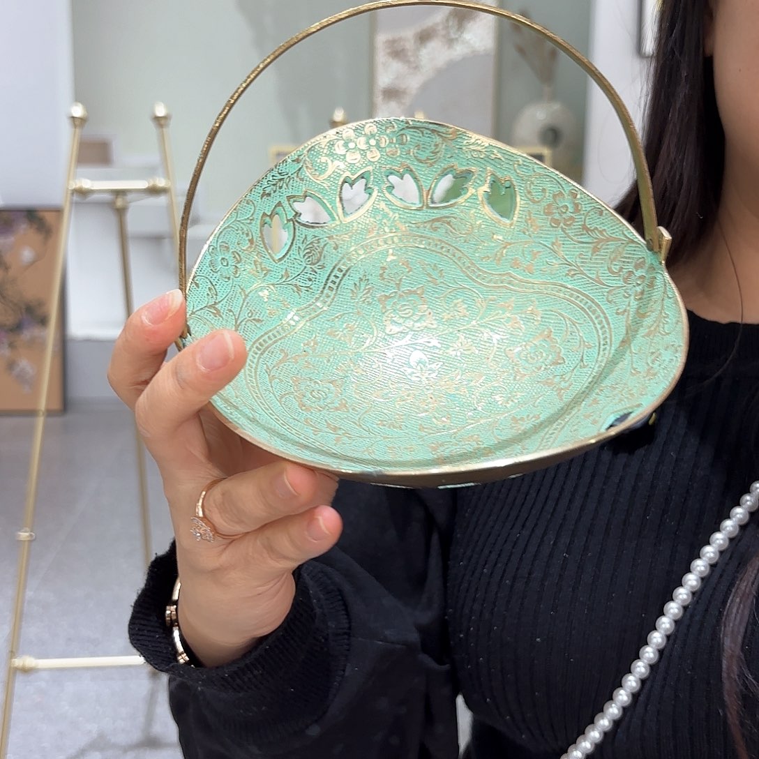 摆件商品黄铜手提