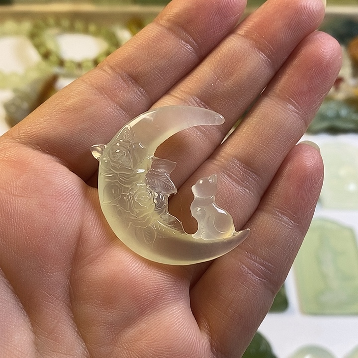 蛇纹石玉未镶嵌颈饰