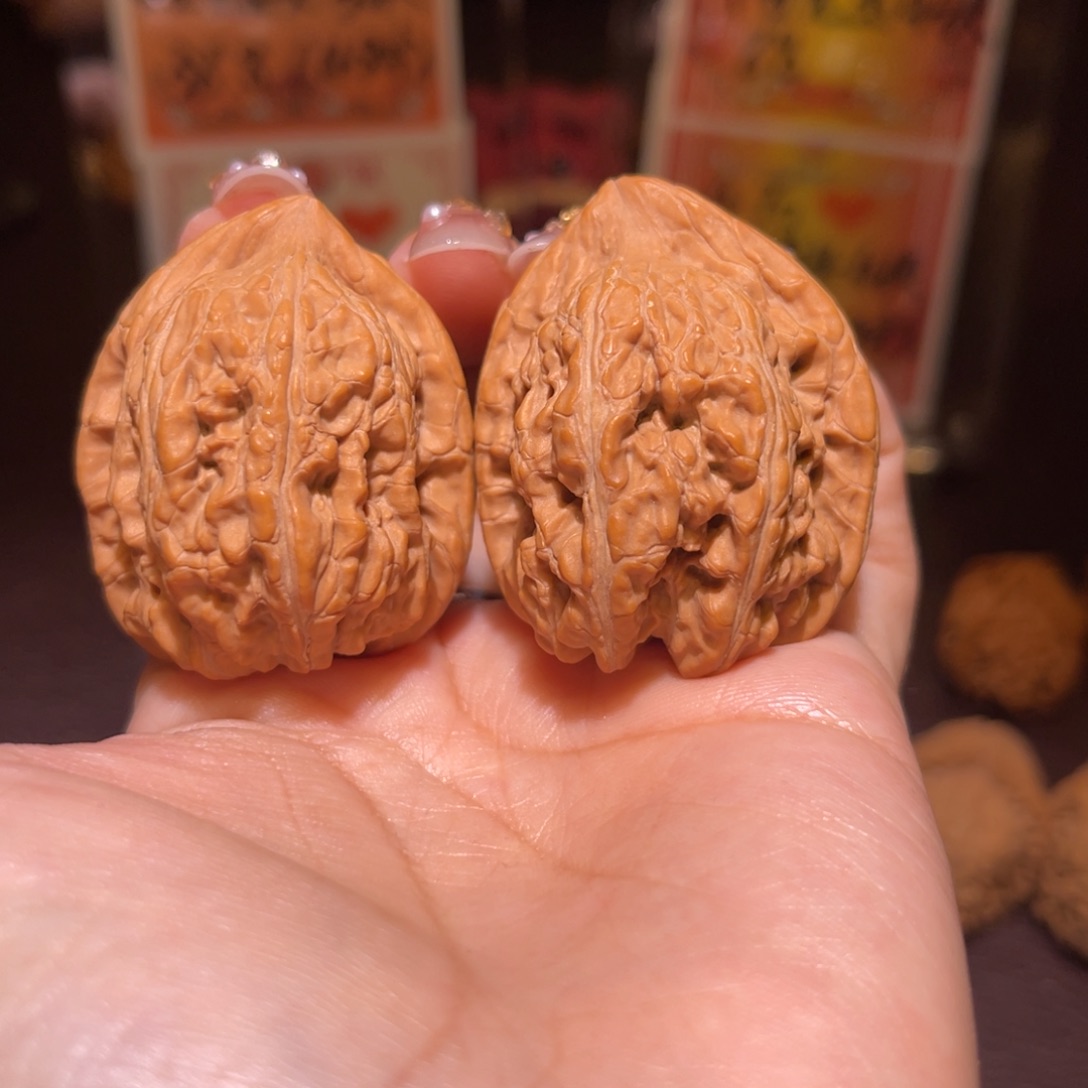 文玩核桃把件35赤龙鸡心
