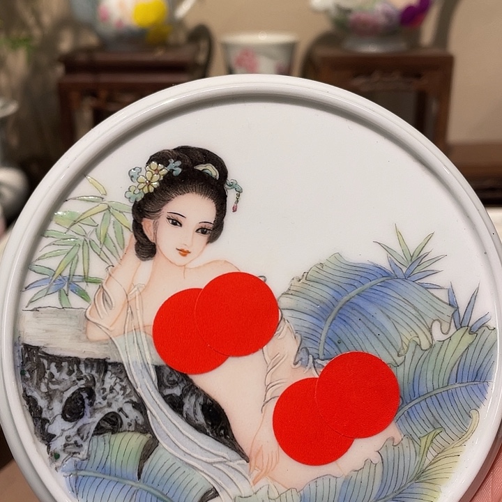 小***球景德镇陶瓷，手工绘画