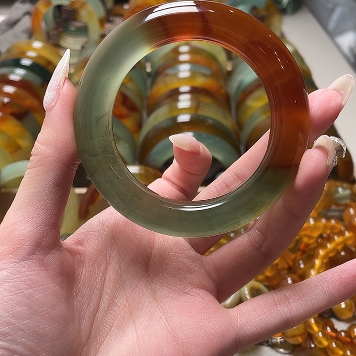 小***茶蛇纹石玉未镶嵌手镯53.8