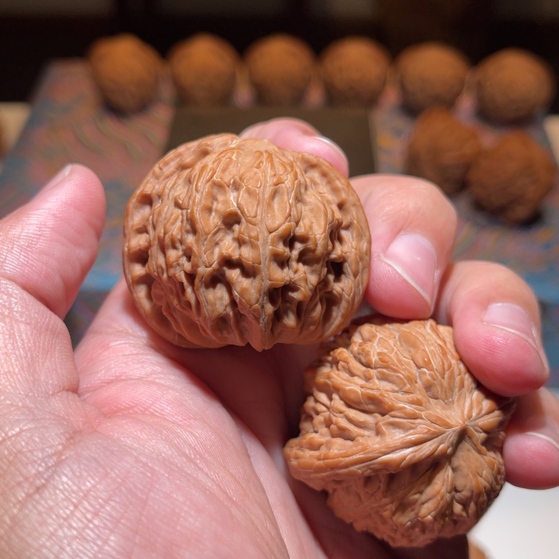 文玩核桃吊坠刘*烨磨盘