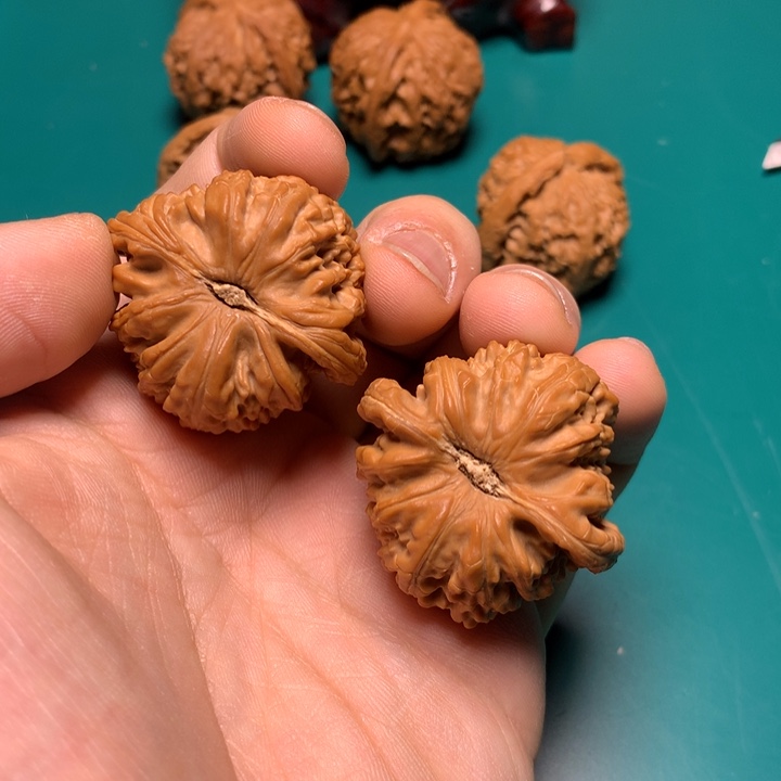 把件文玩核桃哎**哥白狮子