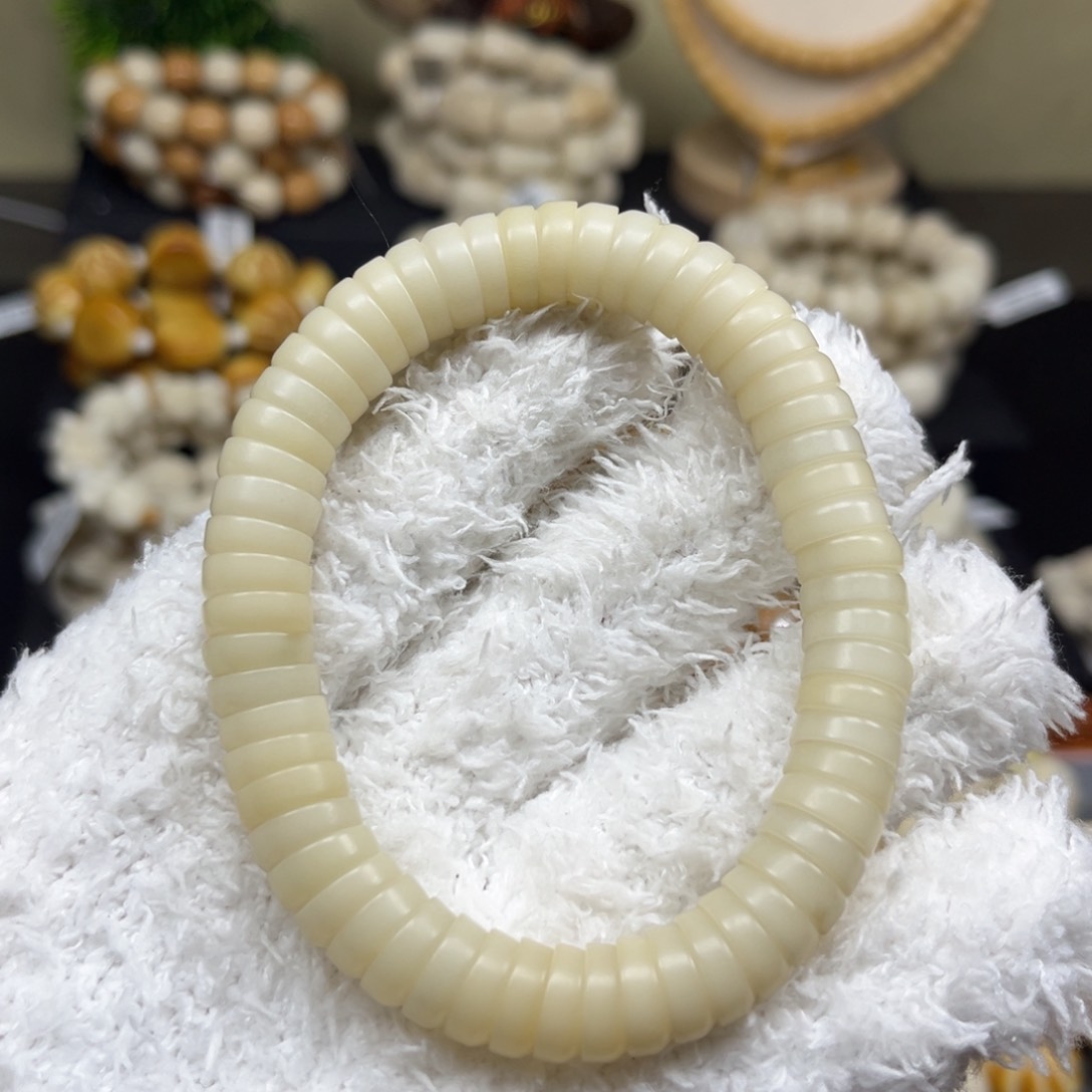 菩提根/象牙果吊坠1.18.43碗肠