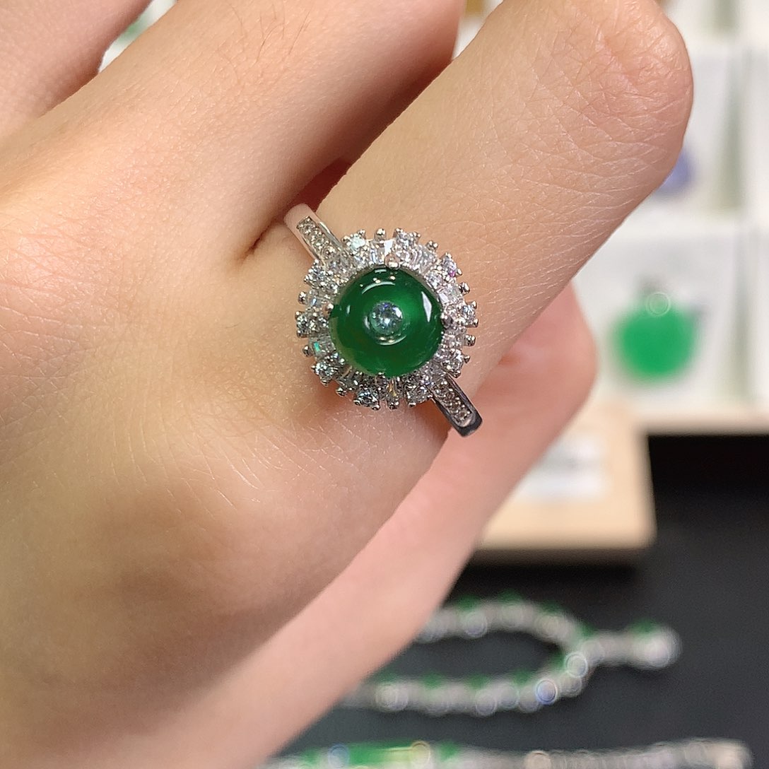 翡翠戒指未镶嵌2、