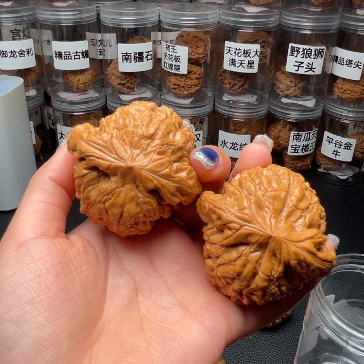 文玩核桃吊坠龙鼎53