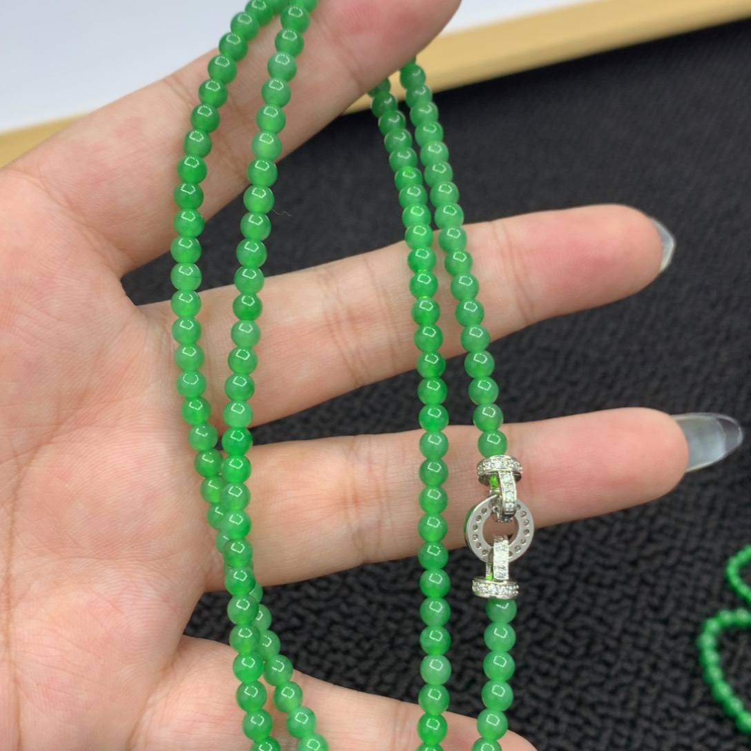 颈饰未镶嵌翡翠珠串