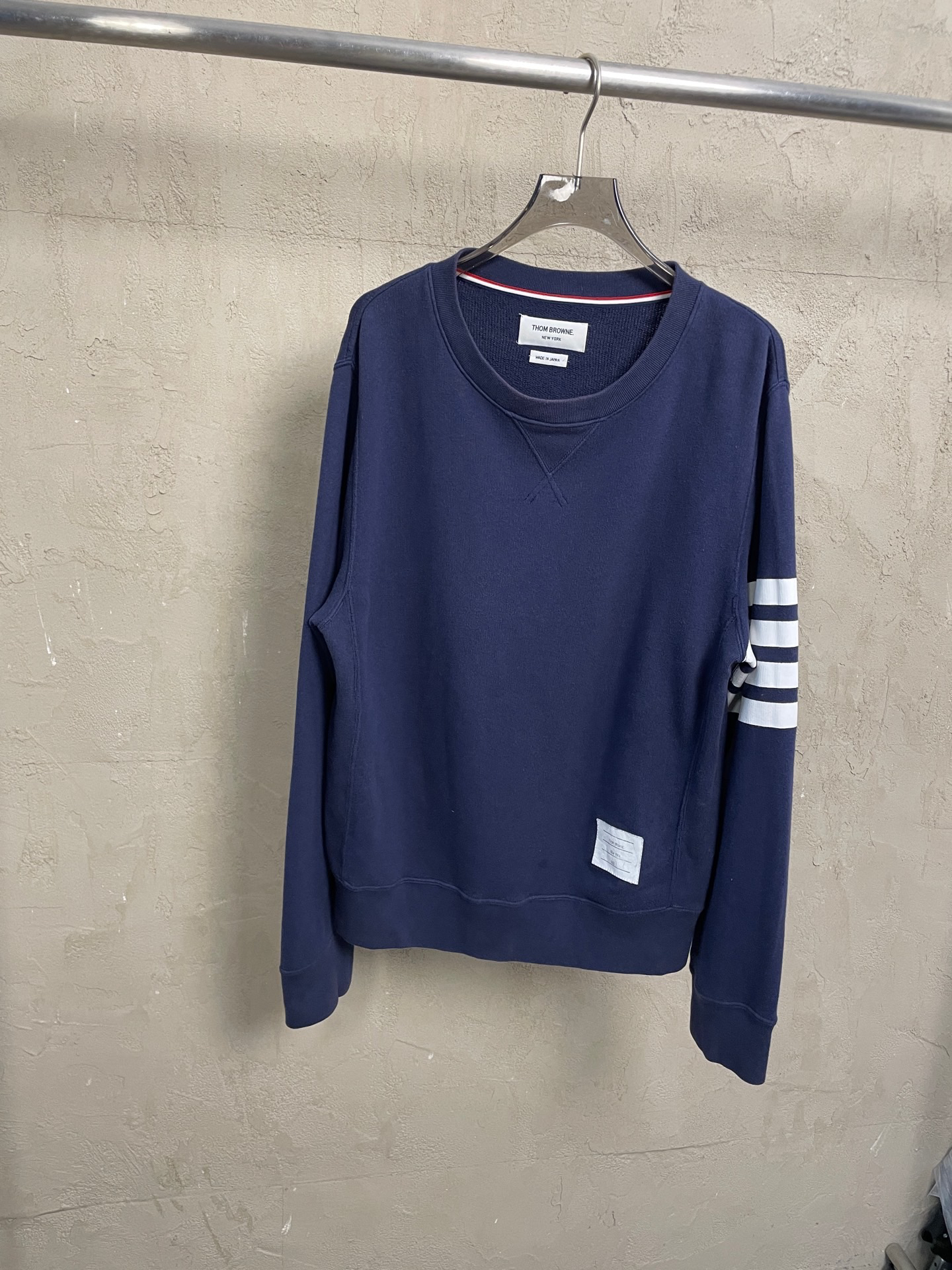 未使用 THOMBROWNE 汤姆布朗藏青圆领卫衣2码（68 110）LC0053