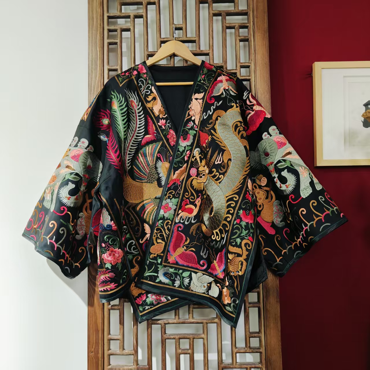 凤徕兮私人定制黑色光板底图腾刺绣斜襟开衫（中长）LS818