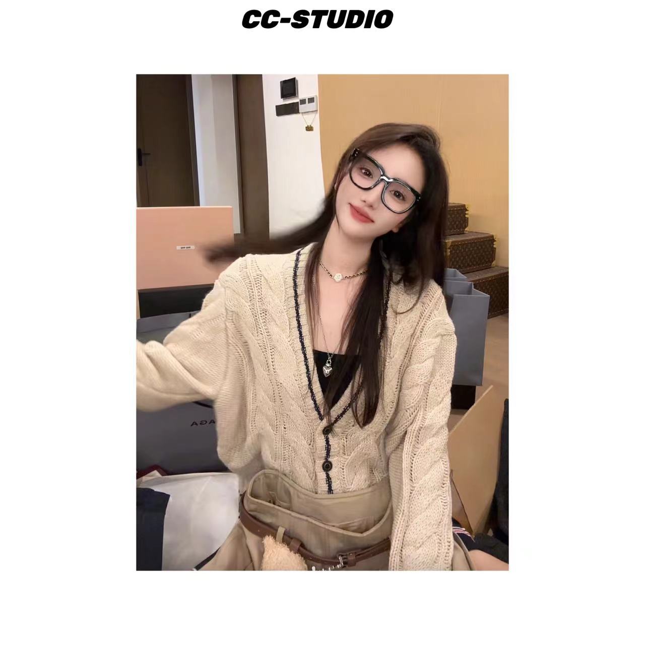 星球拼色毛衣秋季针织提花设计感毛针织衫V领冬季时尚