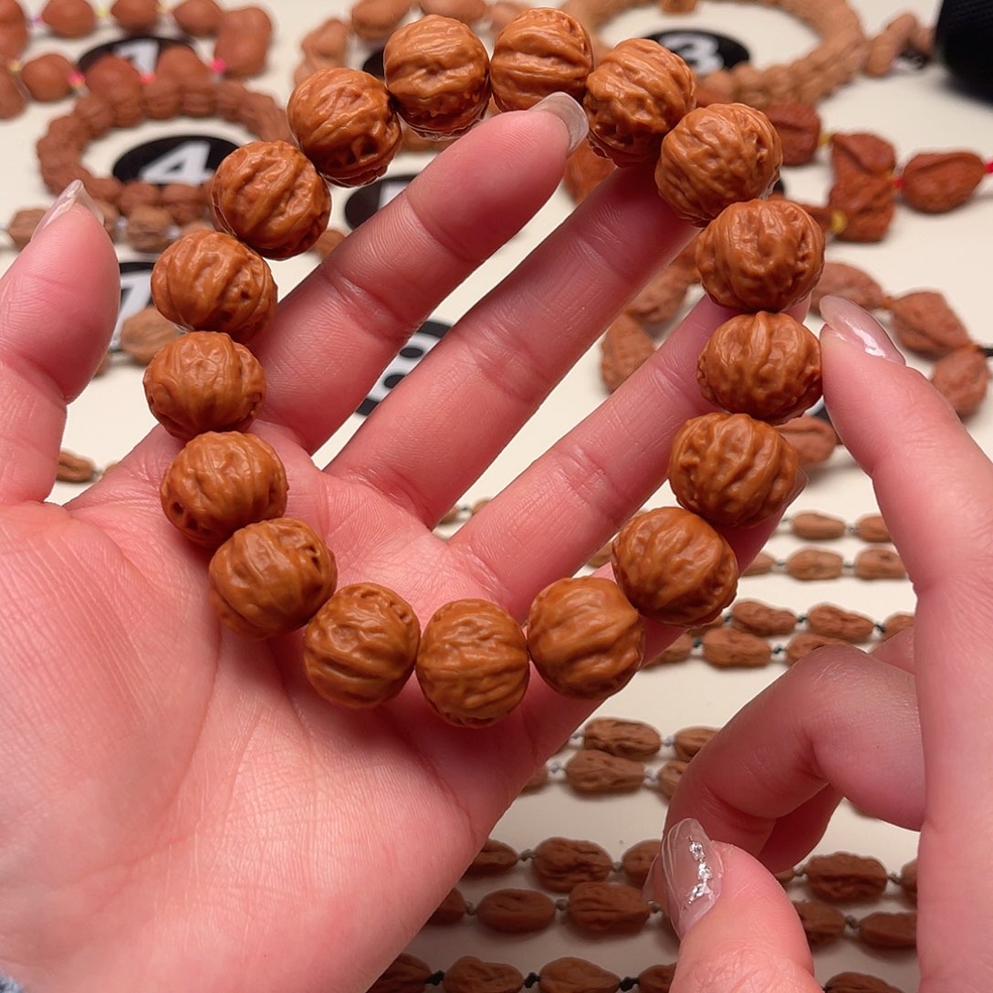 张***啊吊坠文玩核桃赤龙核桃