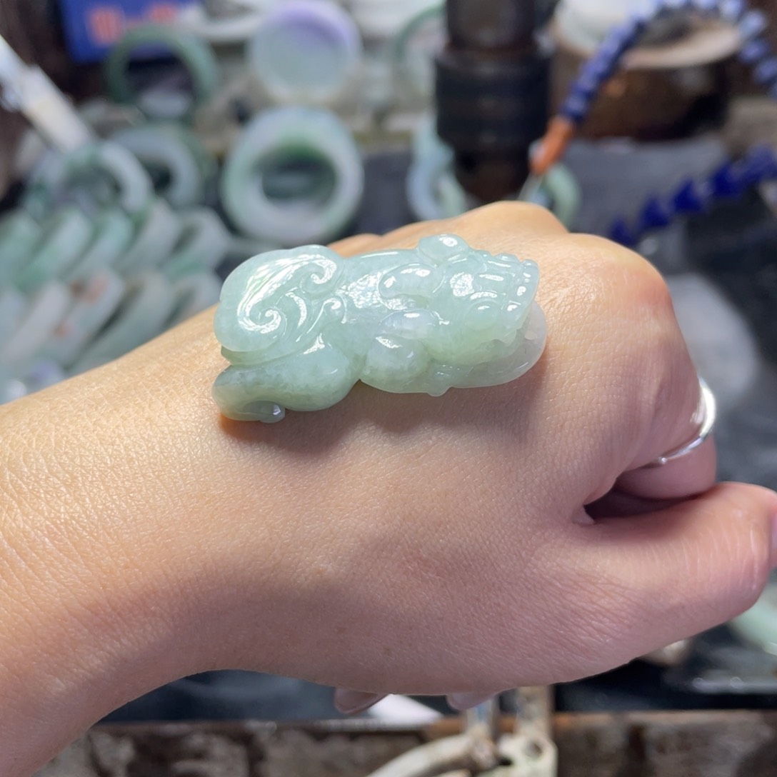 颈饰未镶嵌翡翠多样性