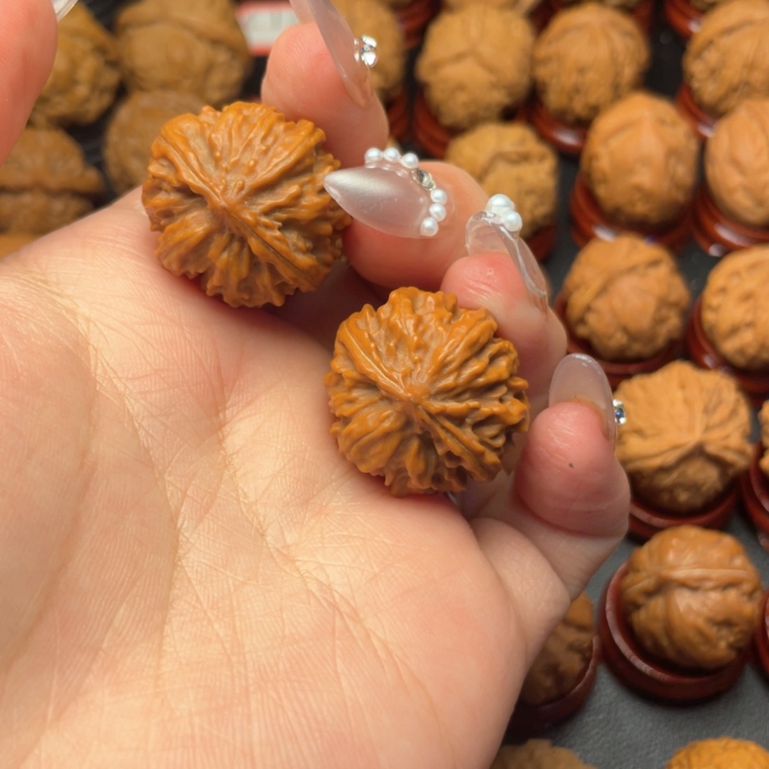 文玩核桃把件不*野生