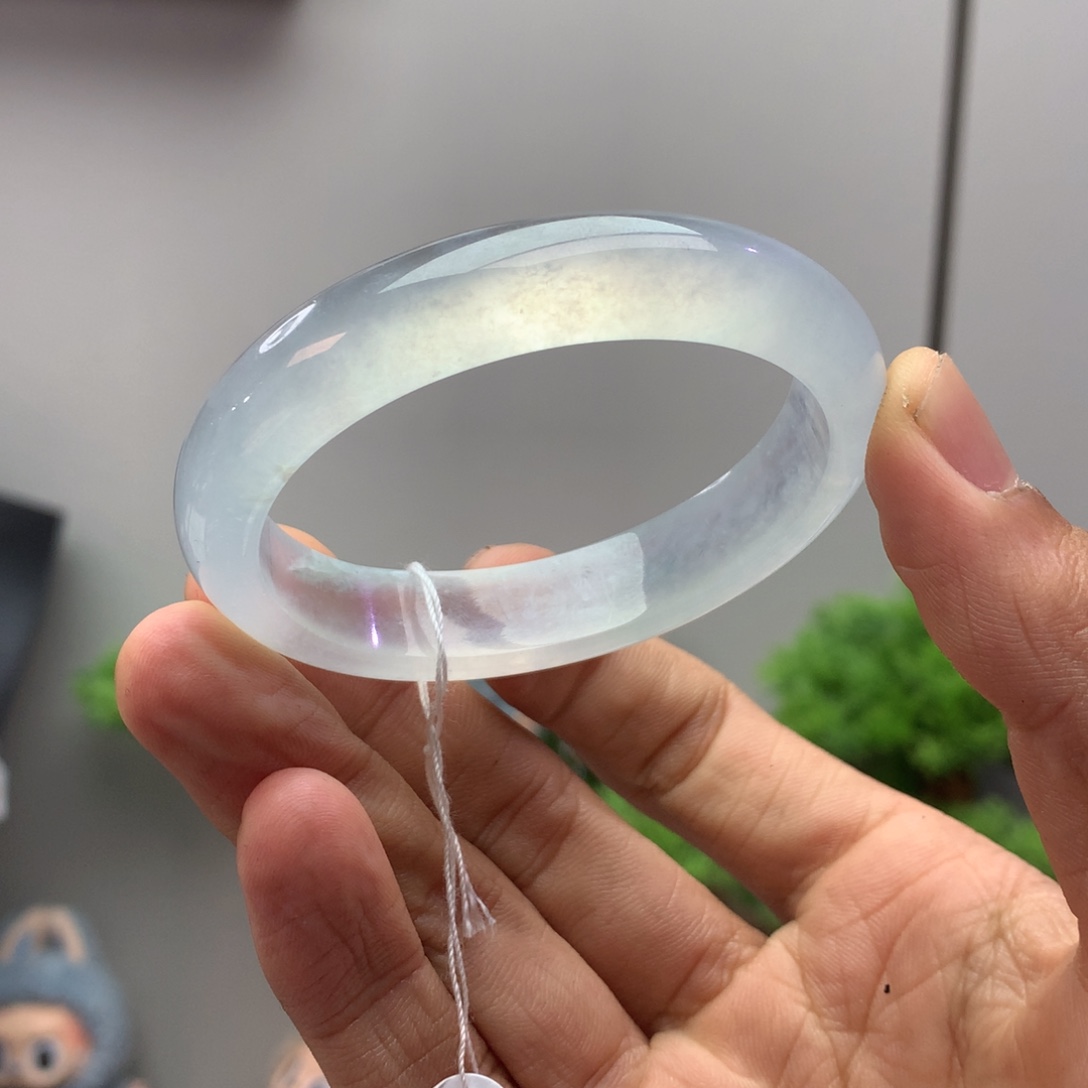 翡翠未镶嵌手镯贵妃