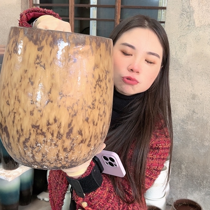 瑕疵口20高28花盆……